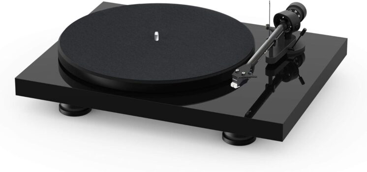 Pro-Ject Debut Carbon EVO Turntable